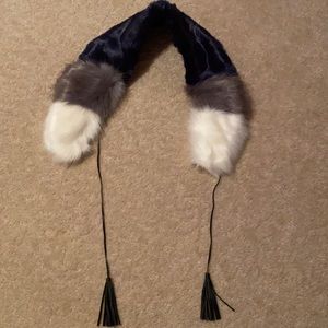Women’s Steve Madden scarf